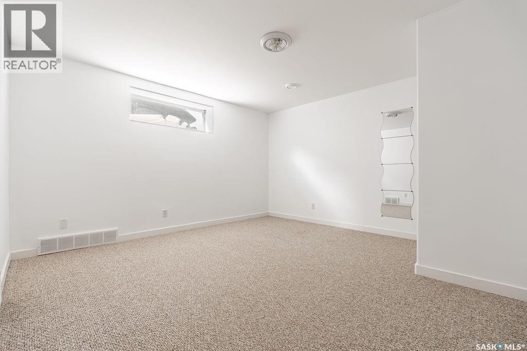 671 Fairbrother Place, Saskatoon, SK - Indoor Photo Showing Other Room