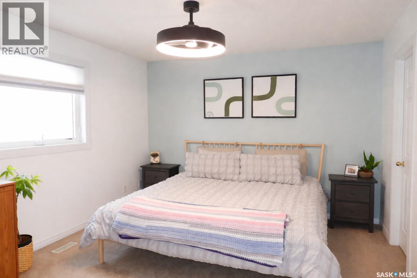 671 Fairbrother Place, Saskatoon, SK - Indoor Photo Showing Bedroom