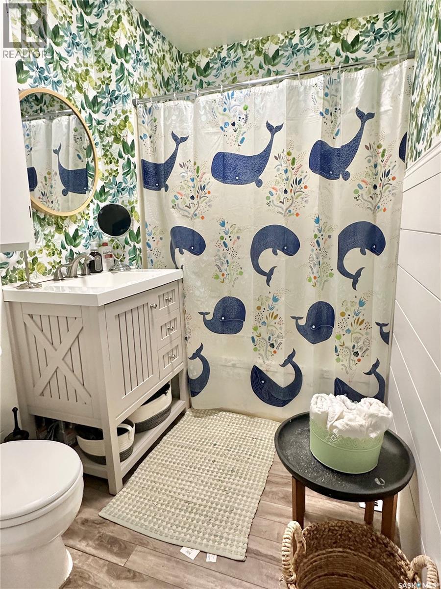 100 Misty Bay Drive, Big Shell, SK - Indoor Photo Showing Bathroom