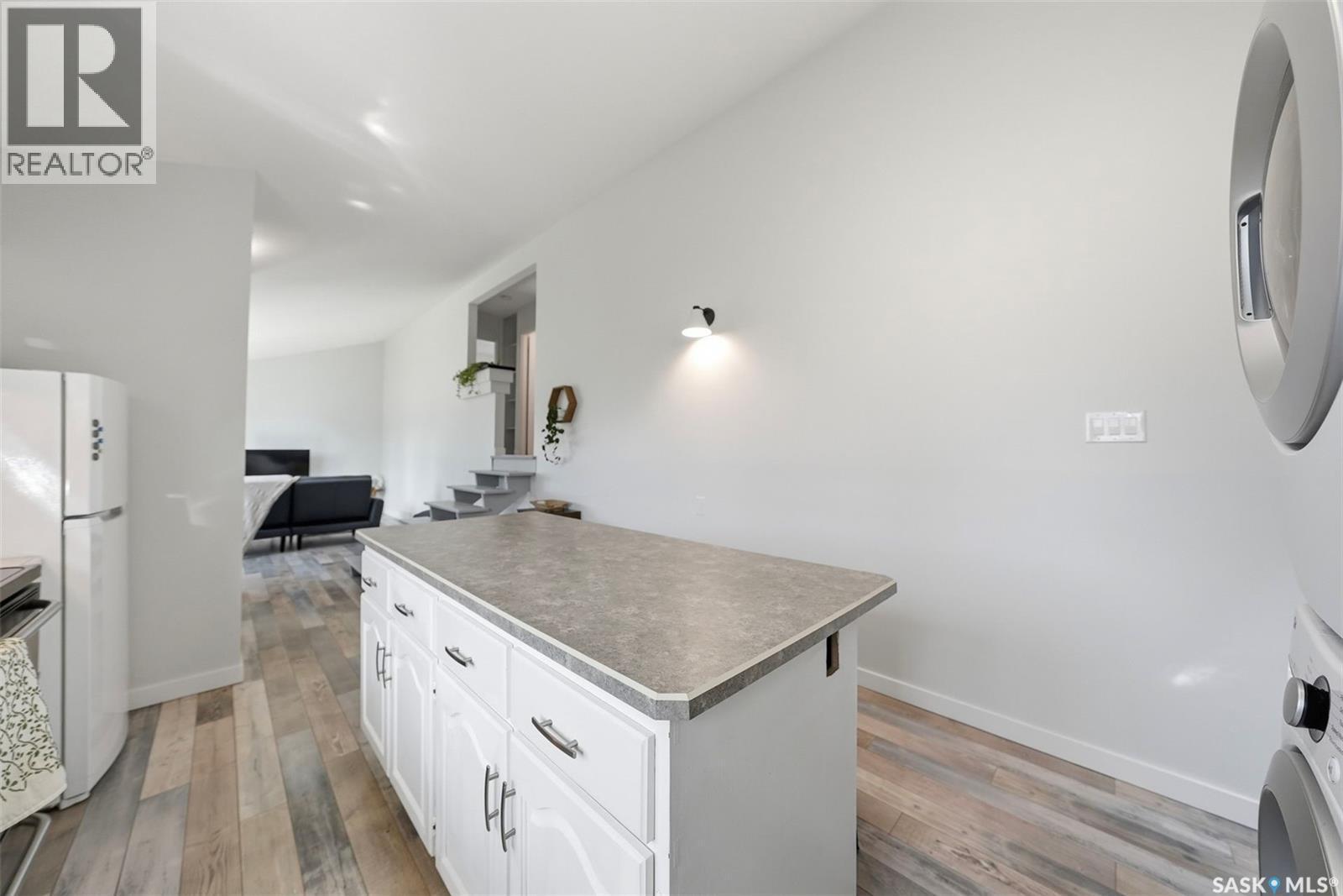 27 Lindsay Drive, Saskatoon, SK - Indoor Photo Showing Other Room