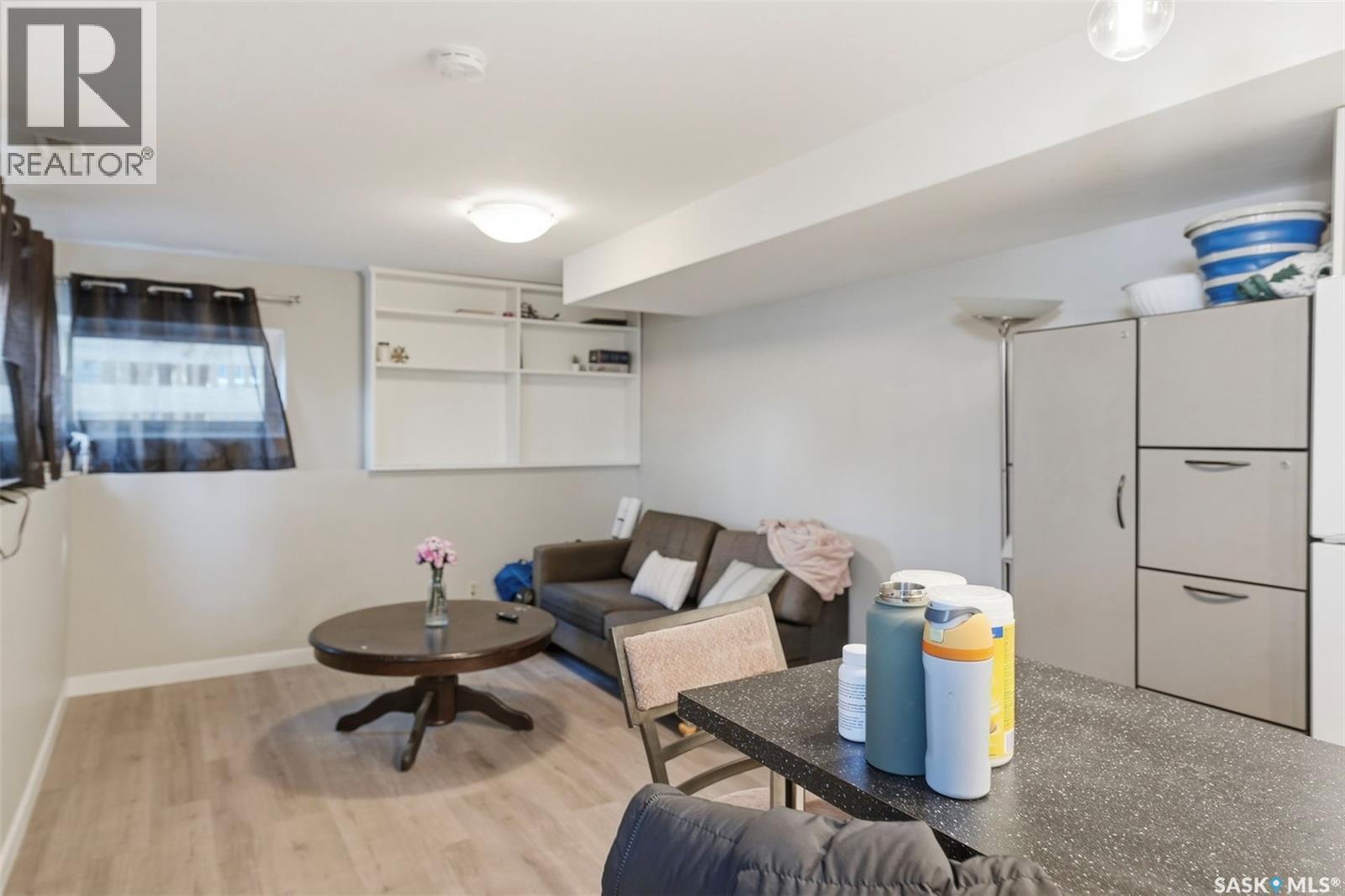 27 Lindsay Drive, Saskatoon, SK - Indoor