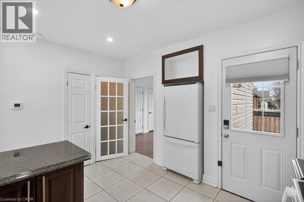 299 Britannia Avenue, Hamilton, ON - Indoor Photo Showing Other Room
