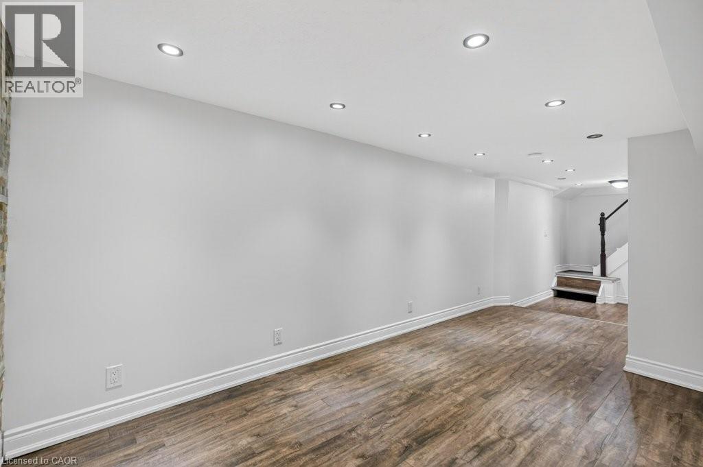299 Britannia Avenue, Hamilton, ON - Indoor Photo Showing Other Room