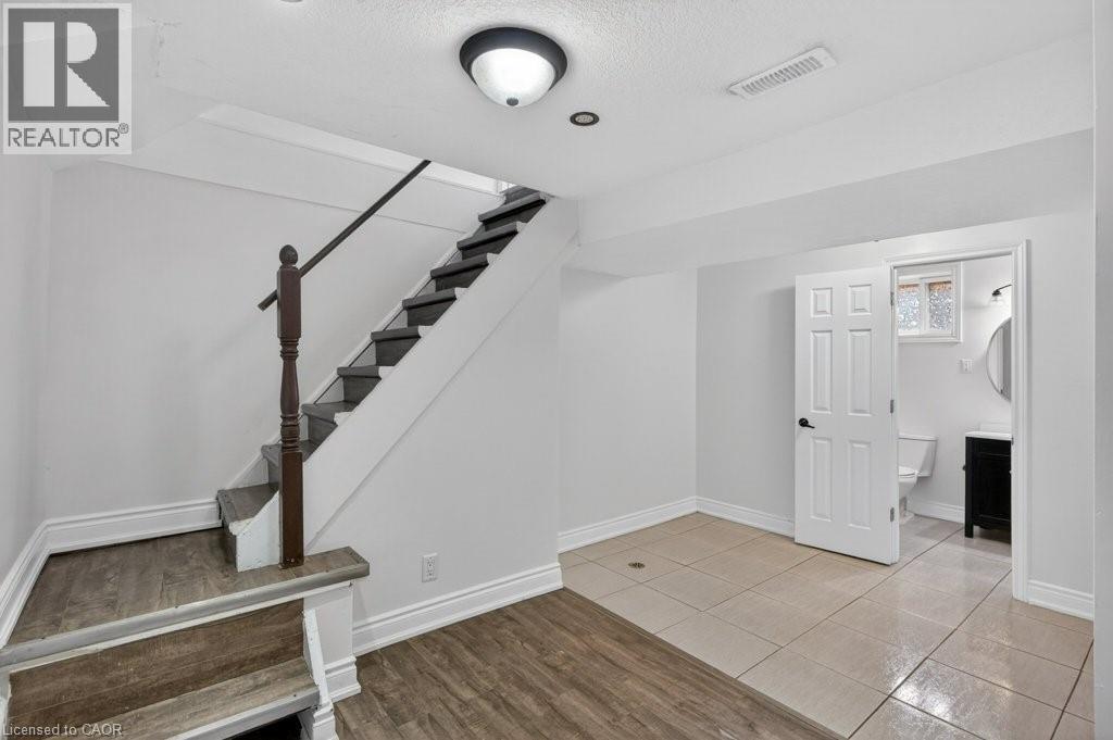 299 Britannia Avenue, Hamilton, ON - Indoor Photo Showing Other Room