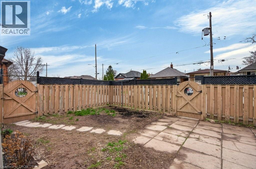 299 Britannia Avenue, Hamilton, ON - Outdoor