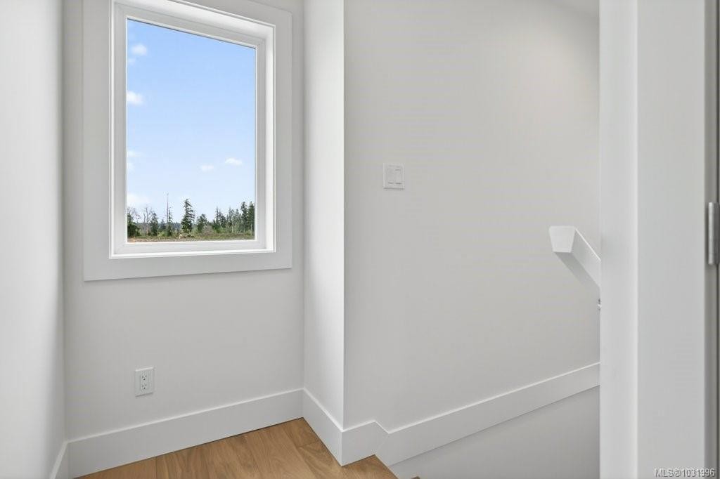 D-875 Grumman Pl, Comox, BC