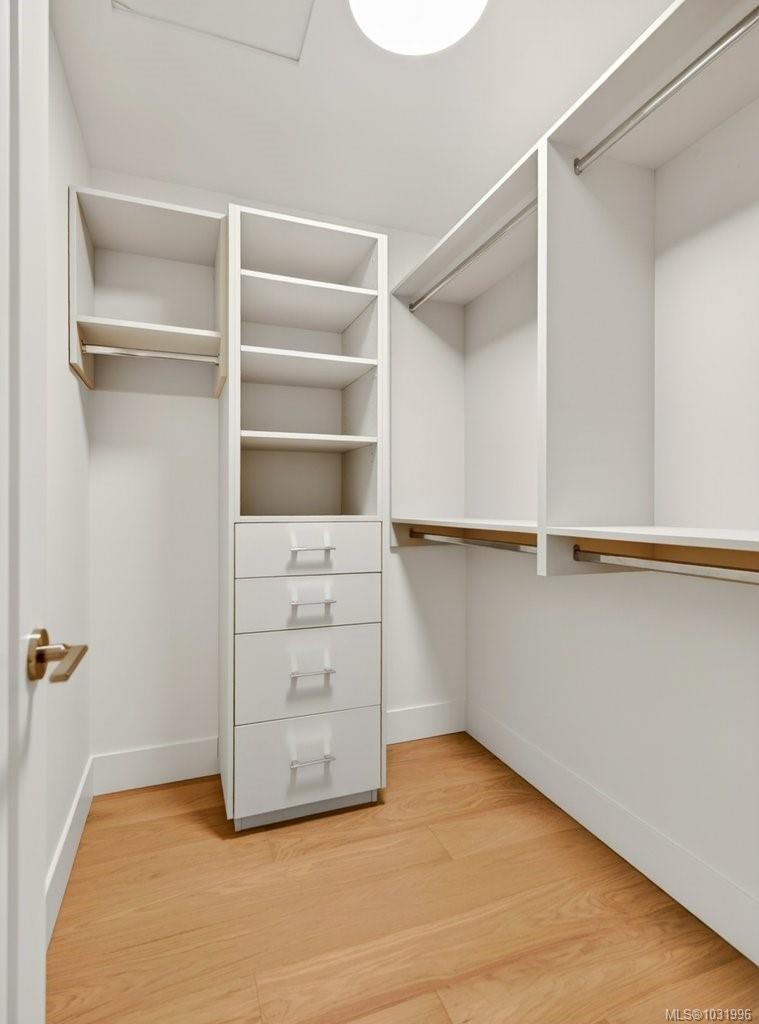 D-875 Grumman Pl, Comox, BC