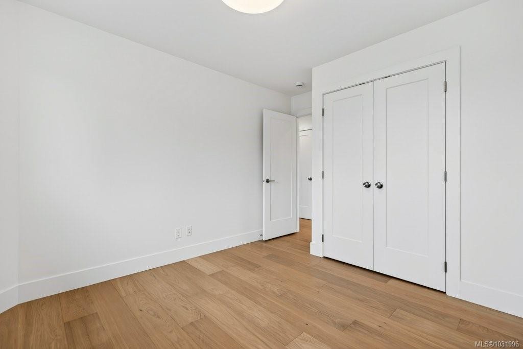 D-875 Grumman Pl, Comox, BC