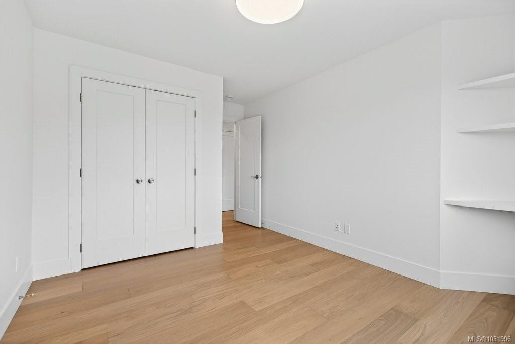 D-875 Grumman Pl, Comox, BC