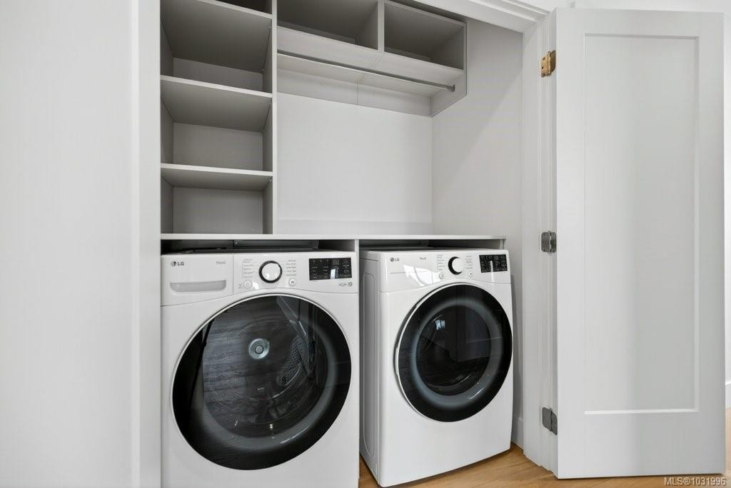 D-875 Grumman Pl, Comox, BC