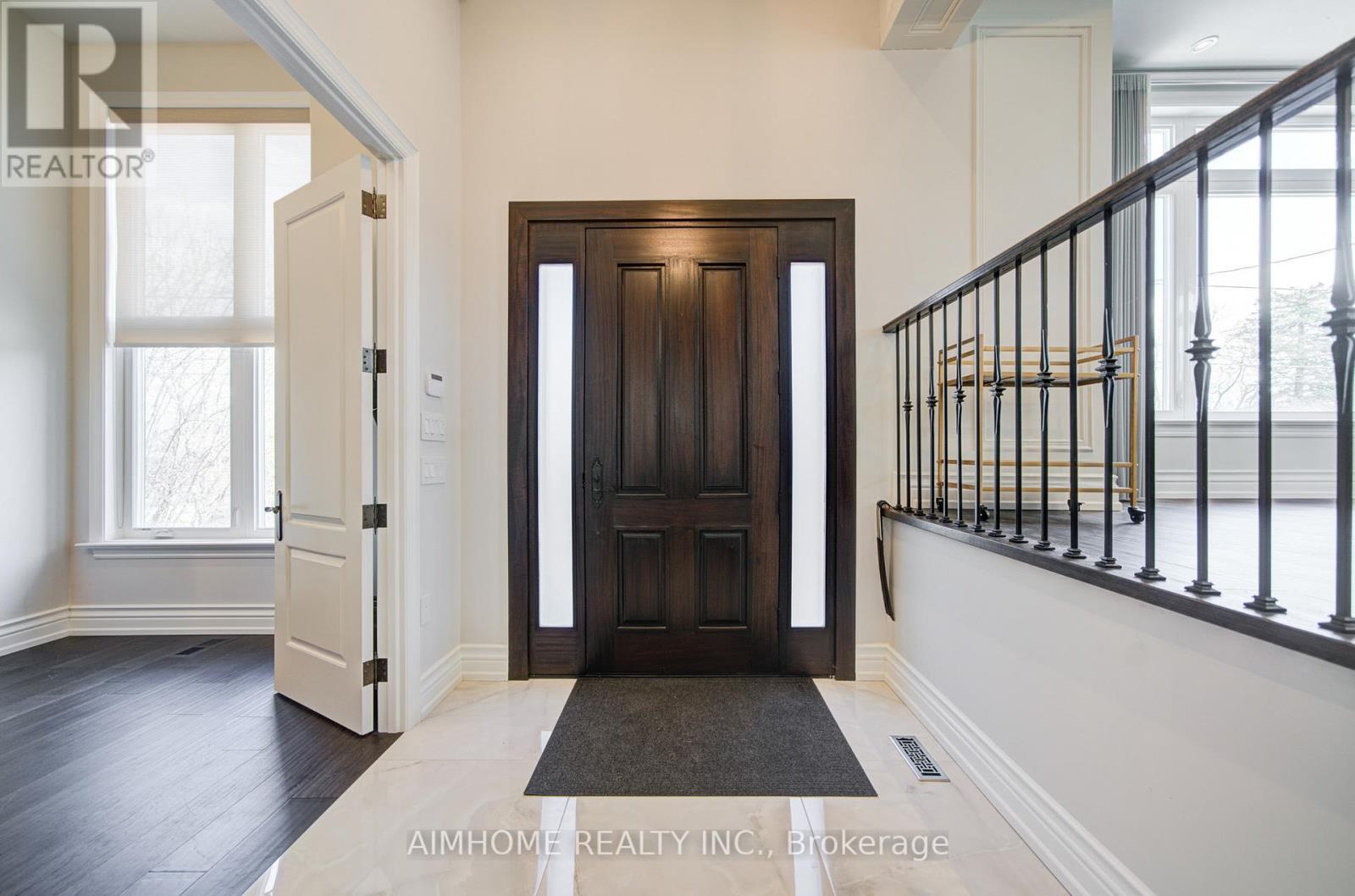 212 Sussex Avenue, Richmond Hill, ON - Indoor Photo Showing Other Room