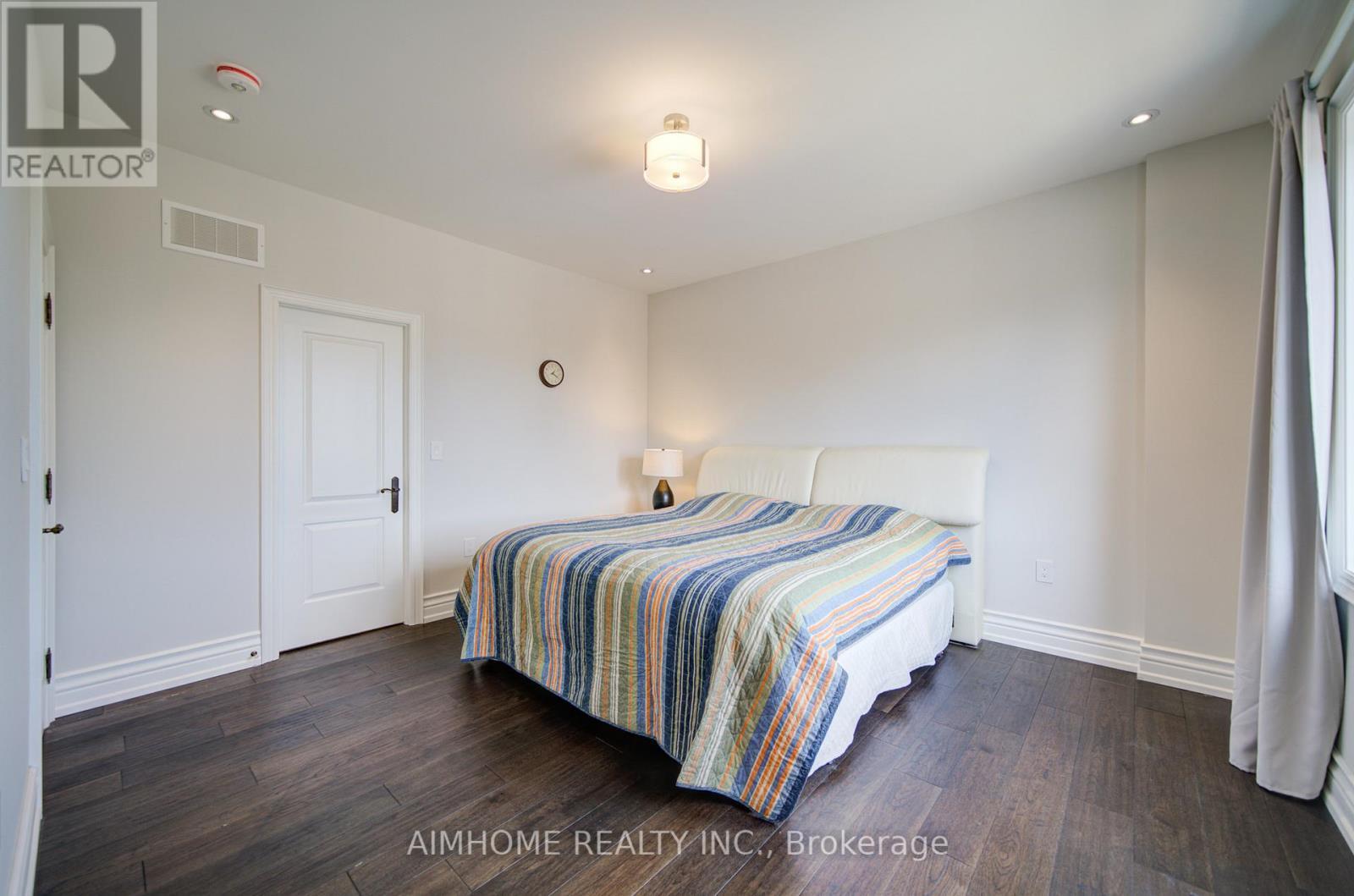 212 Sussex Avenue, Richmond Hill, ON - Indoor Photo Showing Bedroom