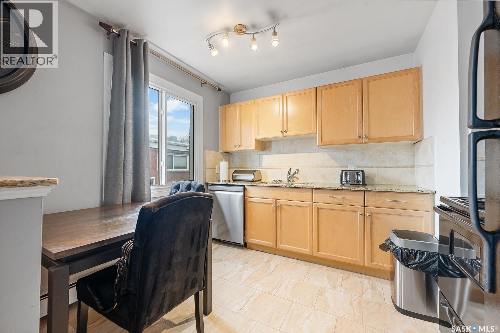9 2320 13Th Avenue, Regina, SK - Indoor Photo Showing Kitchen