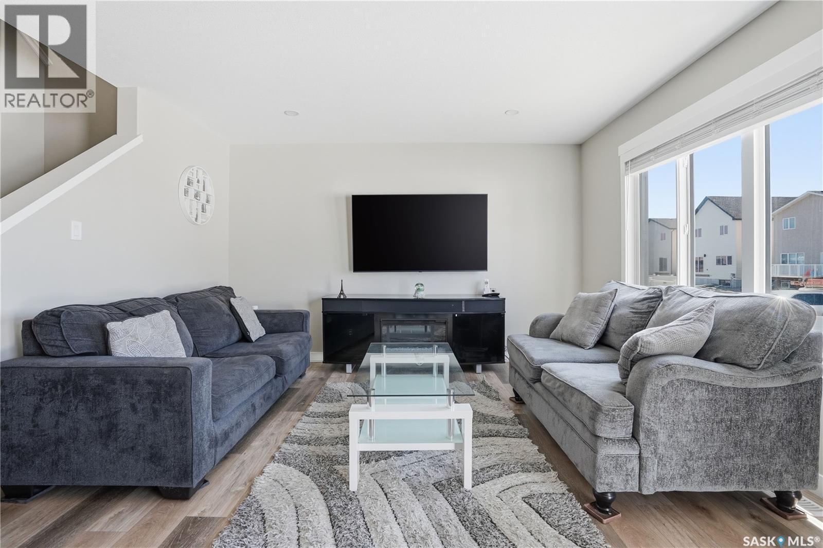 4600 Ferndale Crescent, Regina, SK - Indoor Photo Showing Living Room