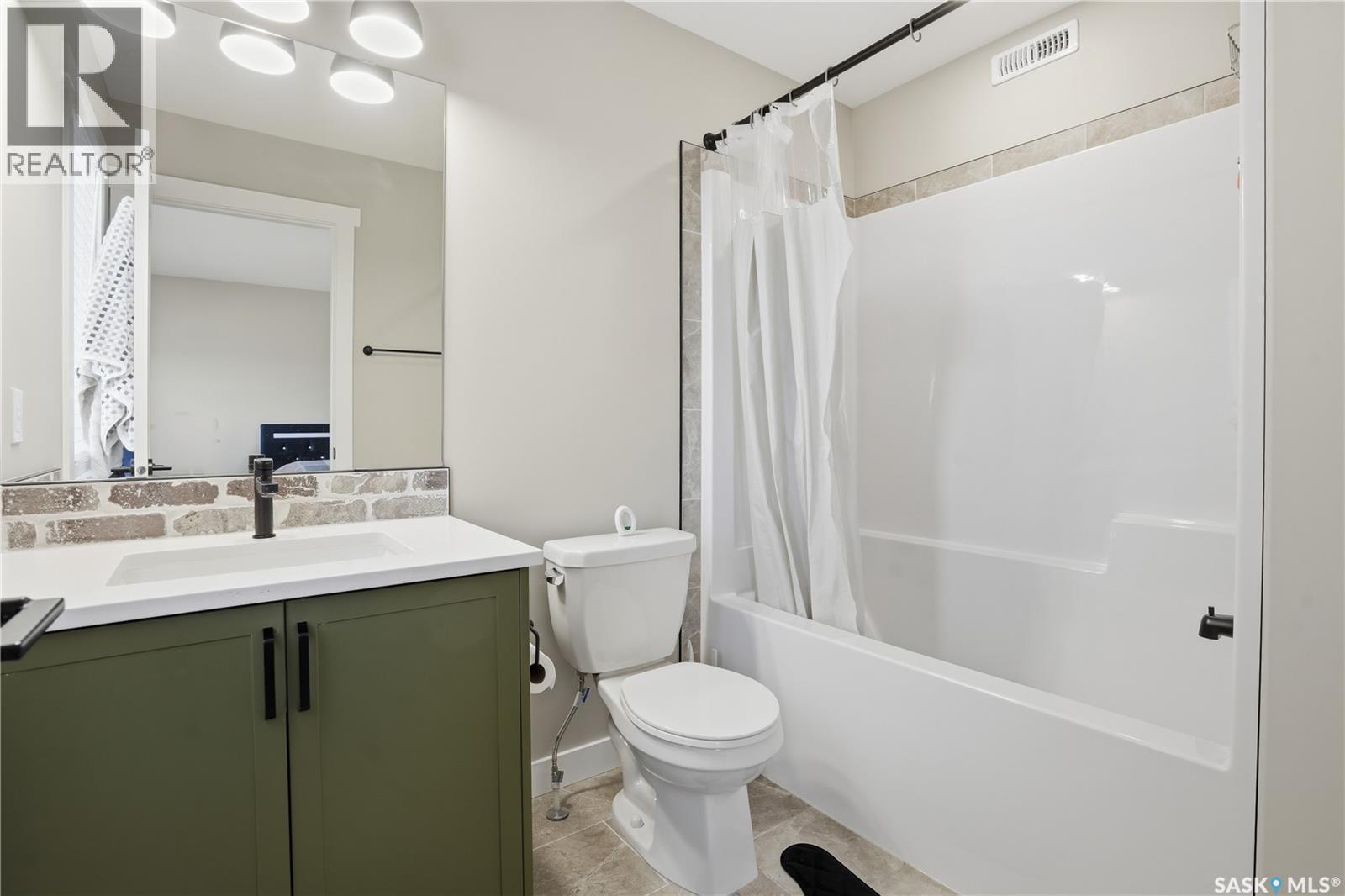 4600 Ferndale Crescent, Regina, SK - Indoor Photo Showing Bathroom