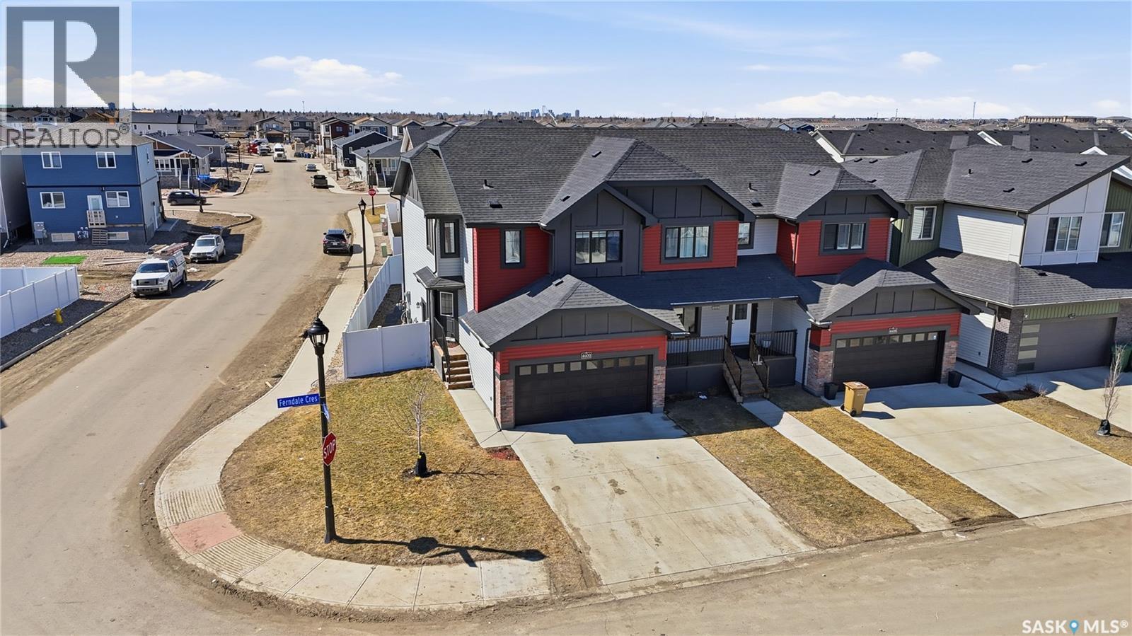4600 Ferndale Crescent, Regina, SK - Outdoor With Facade