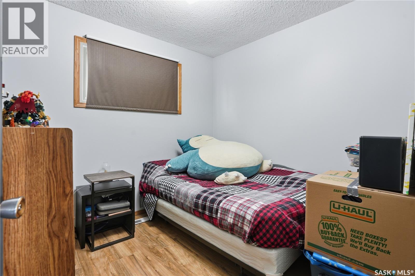 122 Forrester Road, Saskatoon, SK - Indoor Photo Showing Bedroom