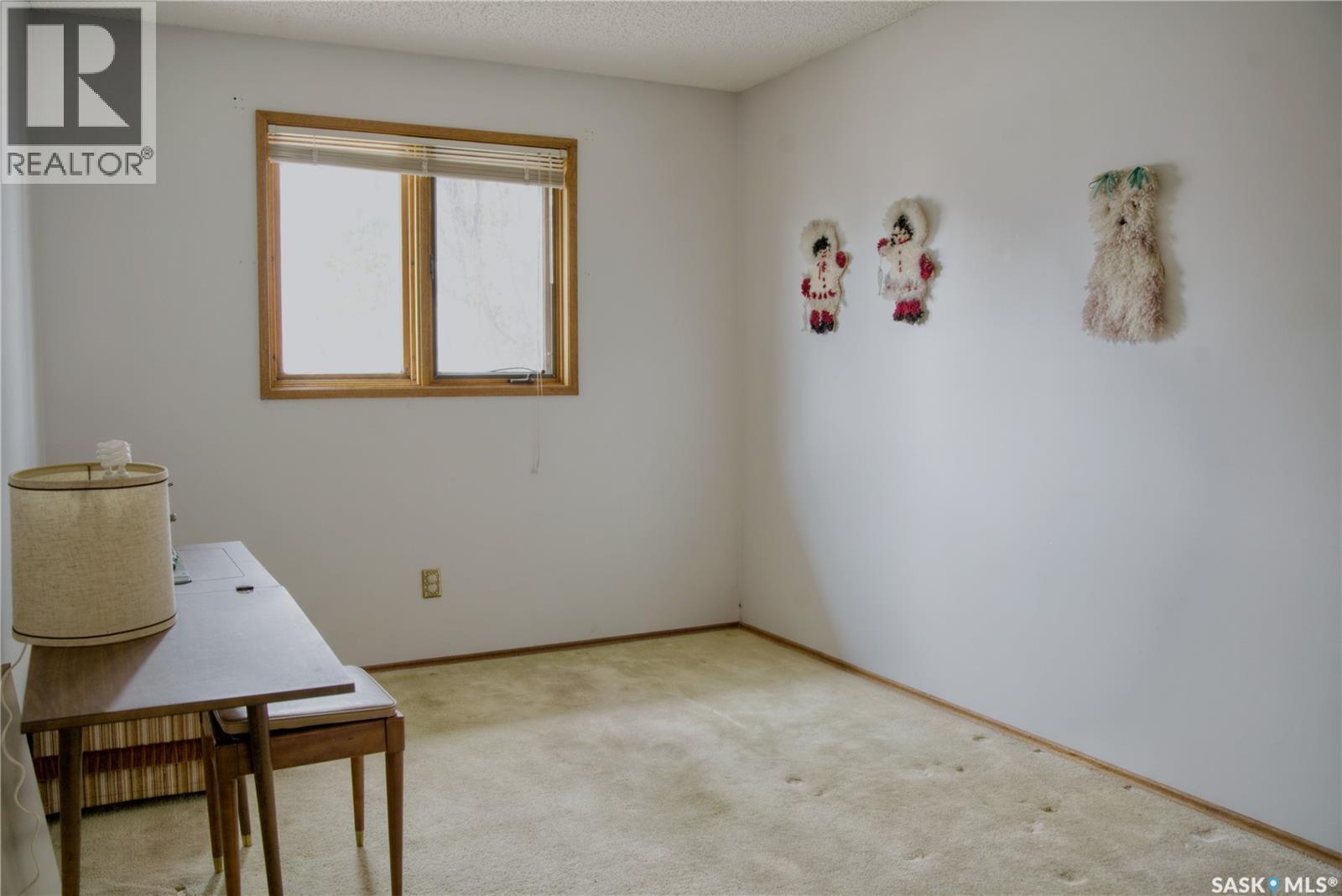 802 7Th Street E, Saskatoon, SK - Indoor Photo Showing Other Room