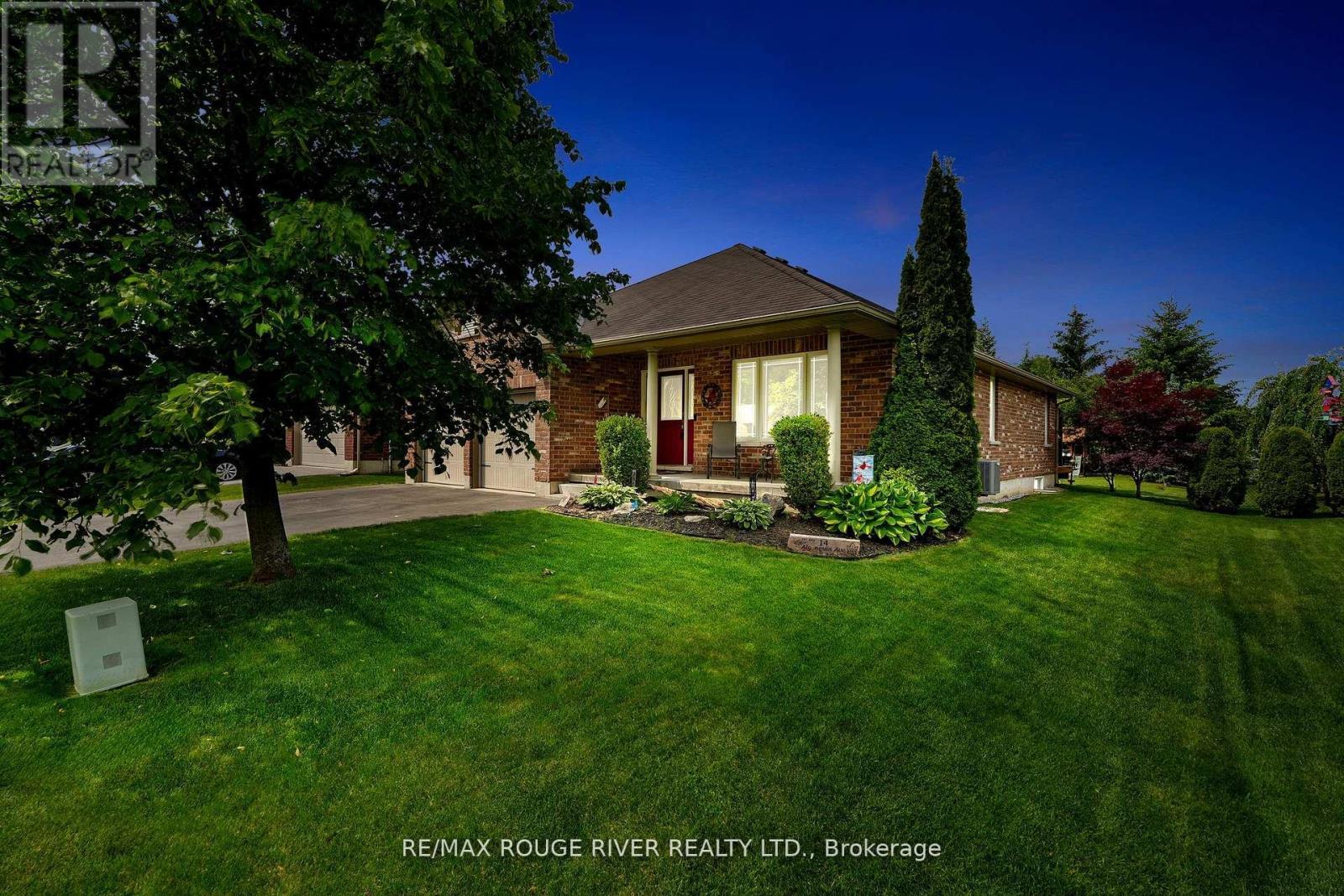 14 Algonquin Avenue, Brighton, ON - Outdoor