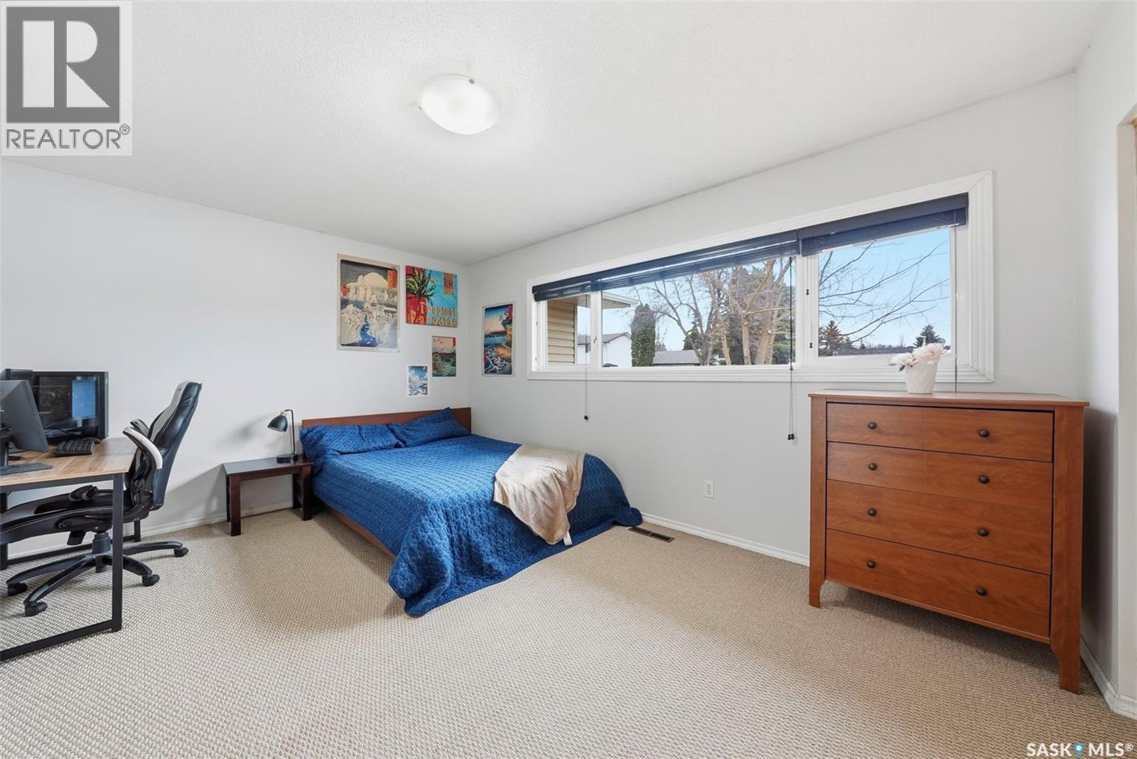 56 Welker Crescent, Saskatoon, SK - Indoor Photo Showing Bedroom