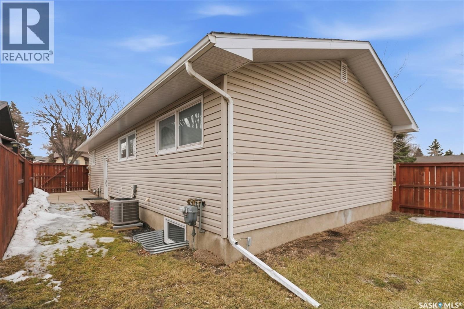 56 Welker Crescent, Saskatoon, SK - Outdoor With Exterior