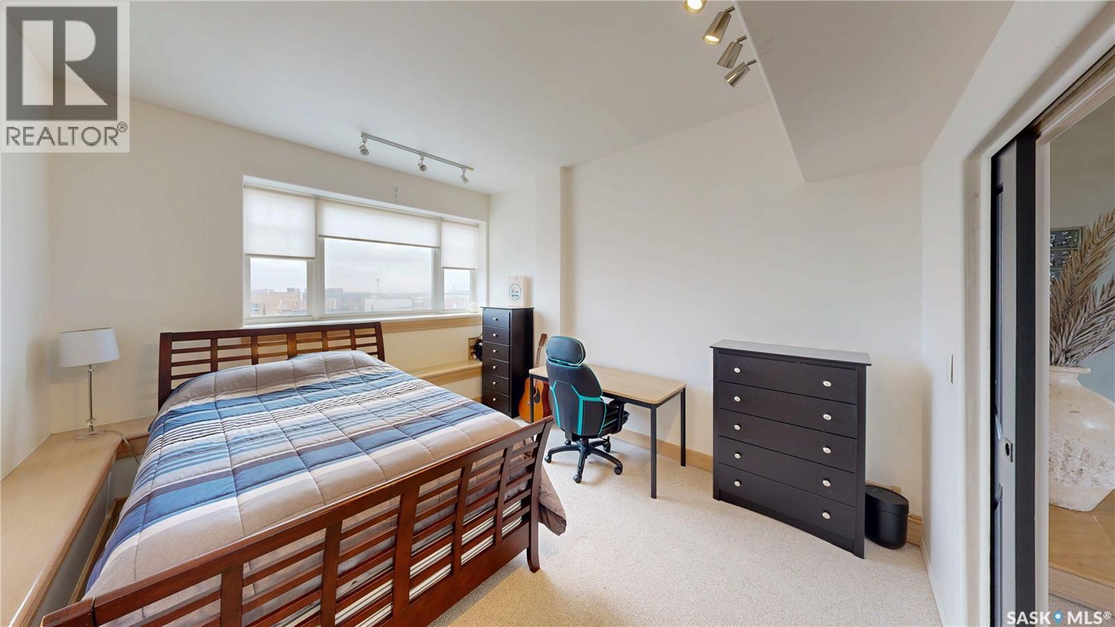 400 1150 Rose Street, Regina, SK - Indoor Photo Showing Bedroom