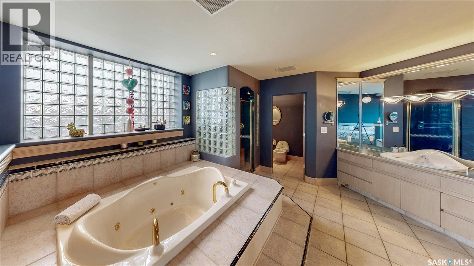 400 1150 Rose Street, Regina, SK - Indoor Photo Showing Bathroom