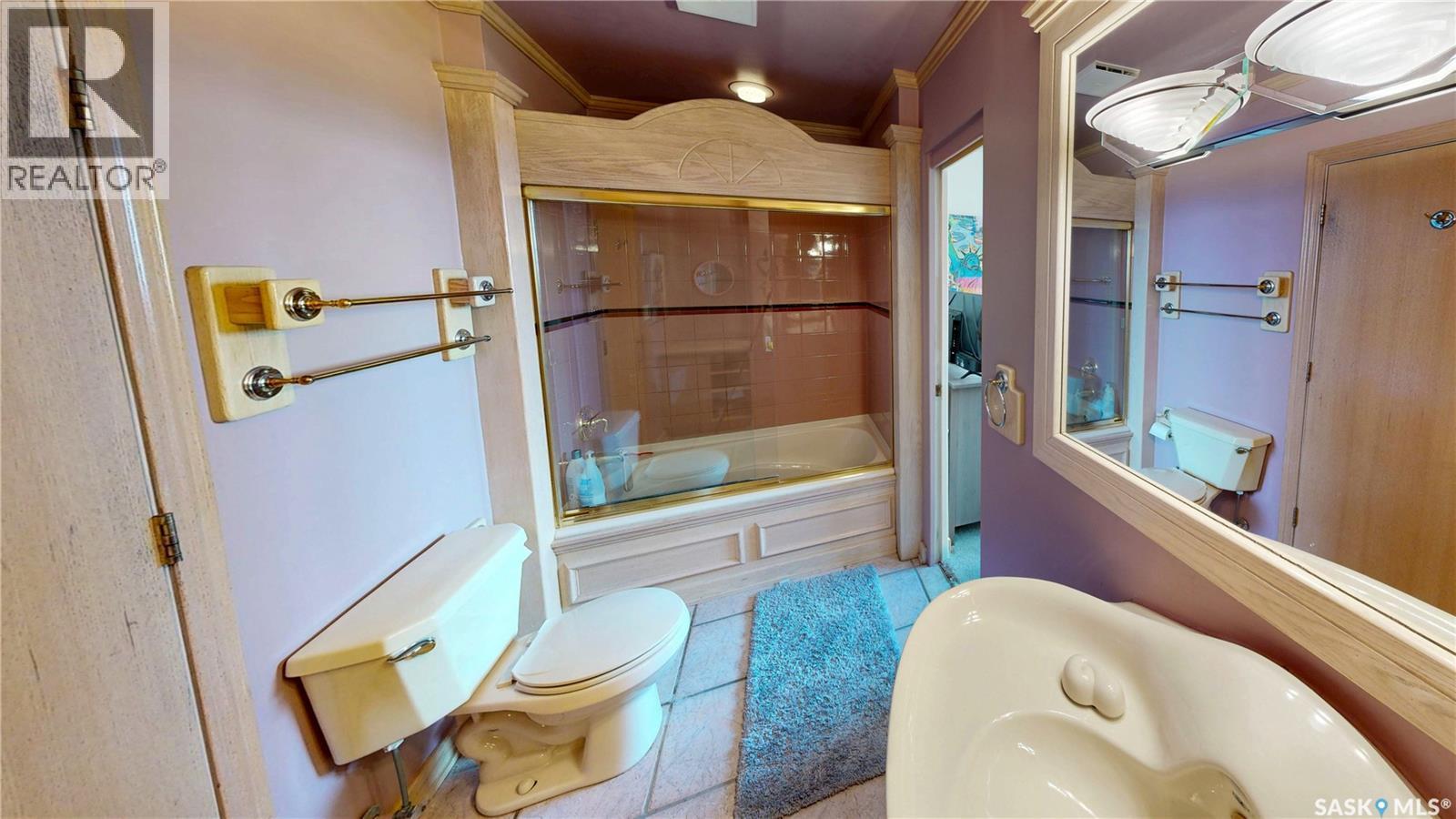 400 1150 Rose Street, Regina, SK - Indoor Photo Showing Bathroom