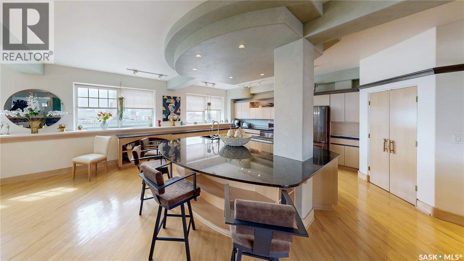 400 1150 Rose Street, Regina, SK - Indoor Photo Showing Dining Room