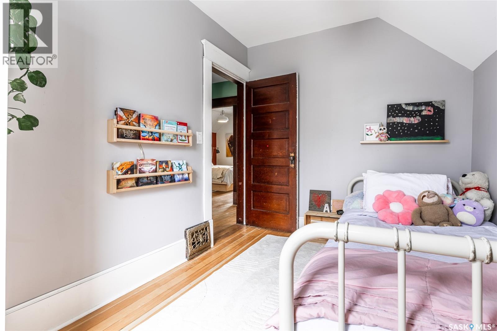 215 27Th Street W, Saskatoon, SK - Indoor Photo Showing Other Room