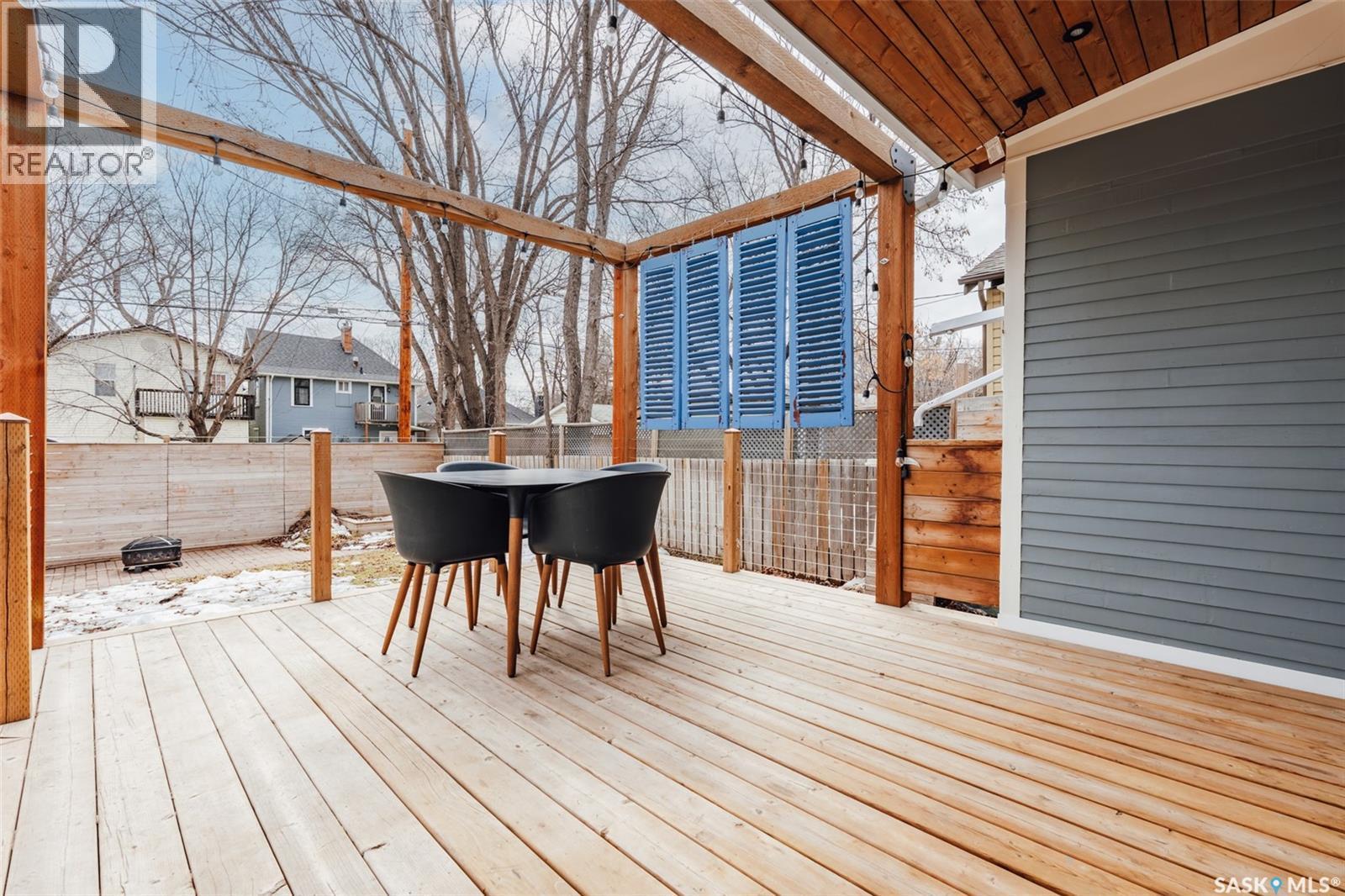 215 27Th Street W, Saskatoon, SK - Outdoor With Deck Patio Veranda With Exterior