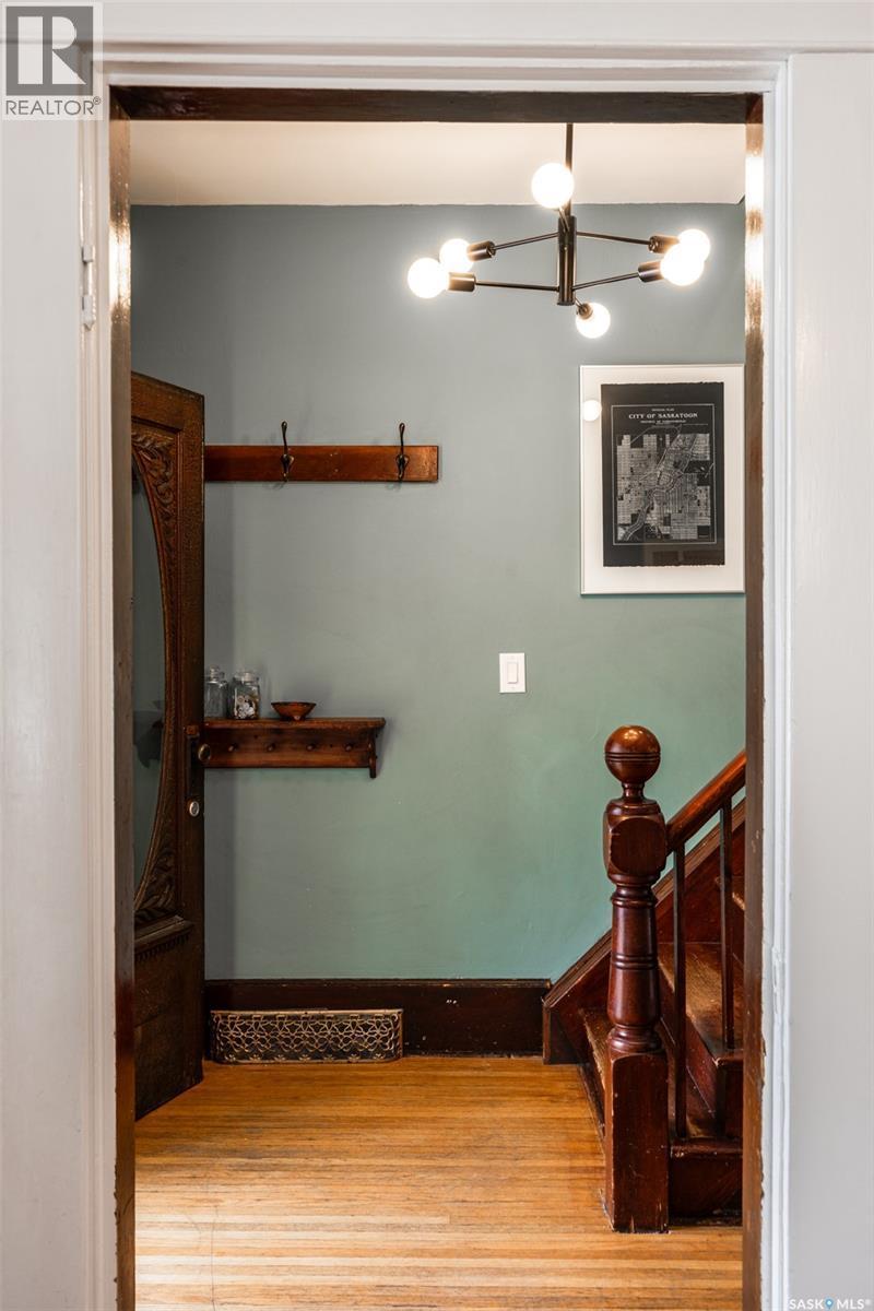 215 27Th Street W, Saskatoon, SK - Indoor Photo Showing Other Room