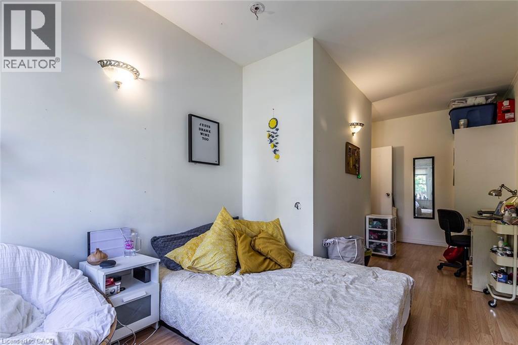133 Albert Street, Waterloo, ON - Indoor Photo Showing Bedroom