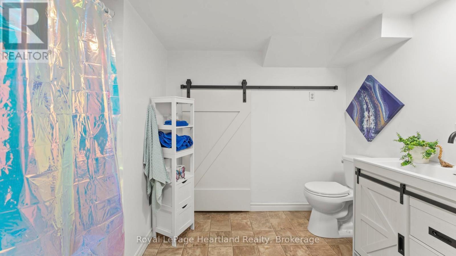 17 Suncoast Drive W, Goderich (Goderich (Town)), ON - Indoor Photo Showing Bathroom