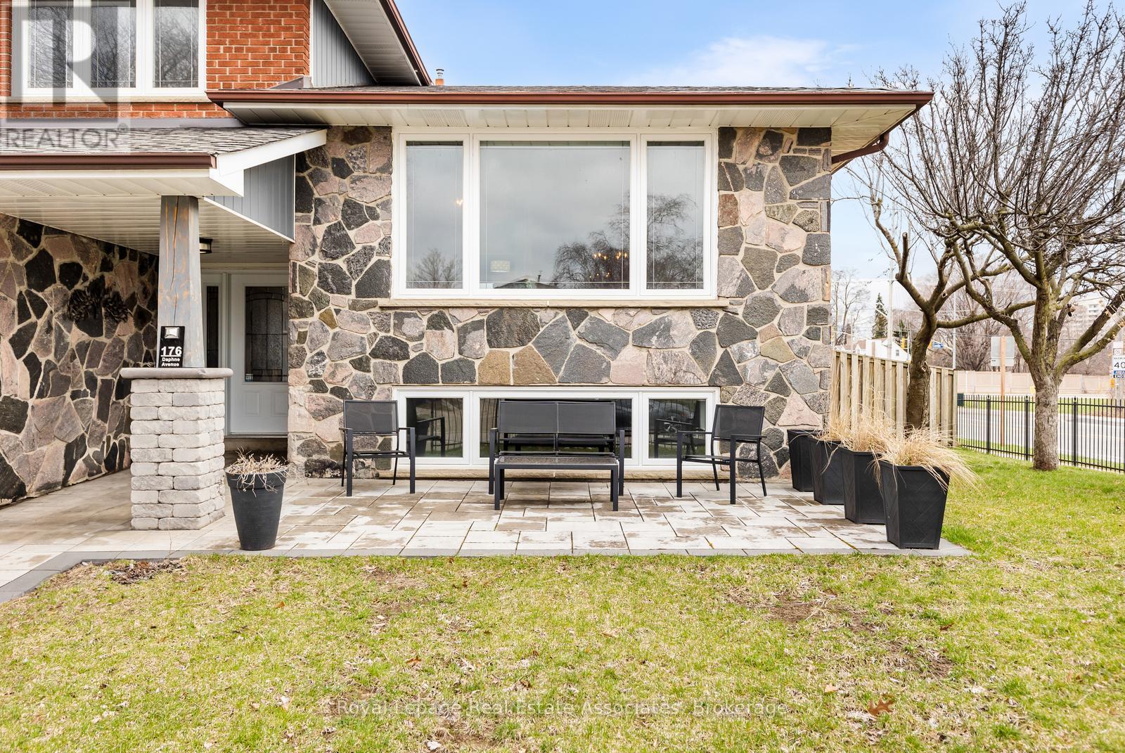 176 Daphne Avenue, Mississauga, ON - Outdoor