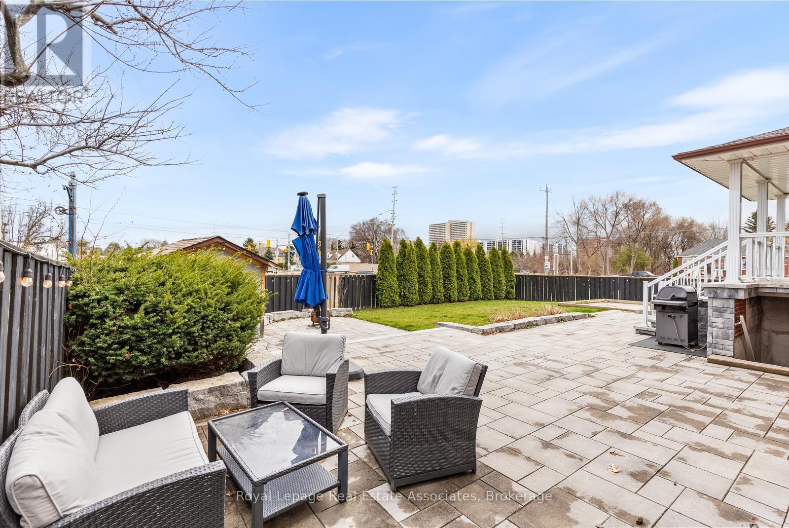 176 Daphne Avenue, Mississauga, ON - Outdoor
