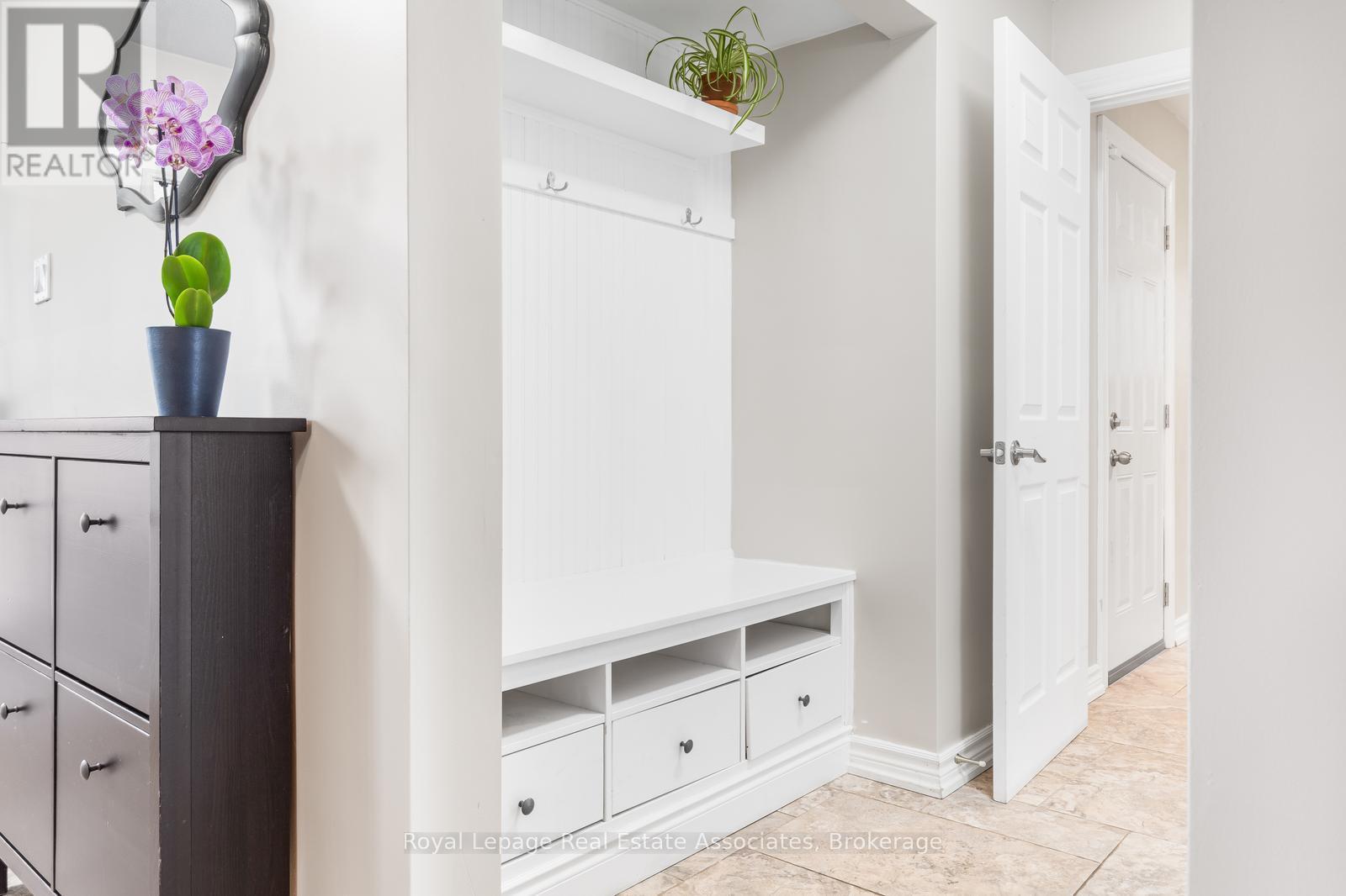 176 Daphne Avenue, Mississauga, ON - Indoor Photo Showing Other Room
