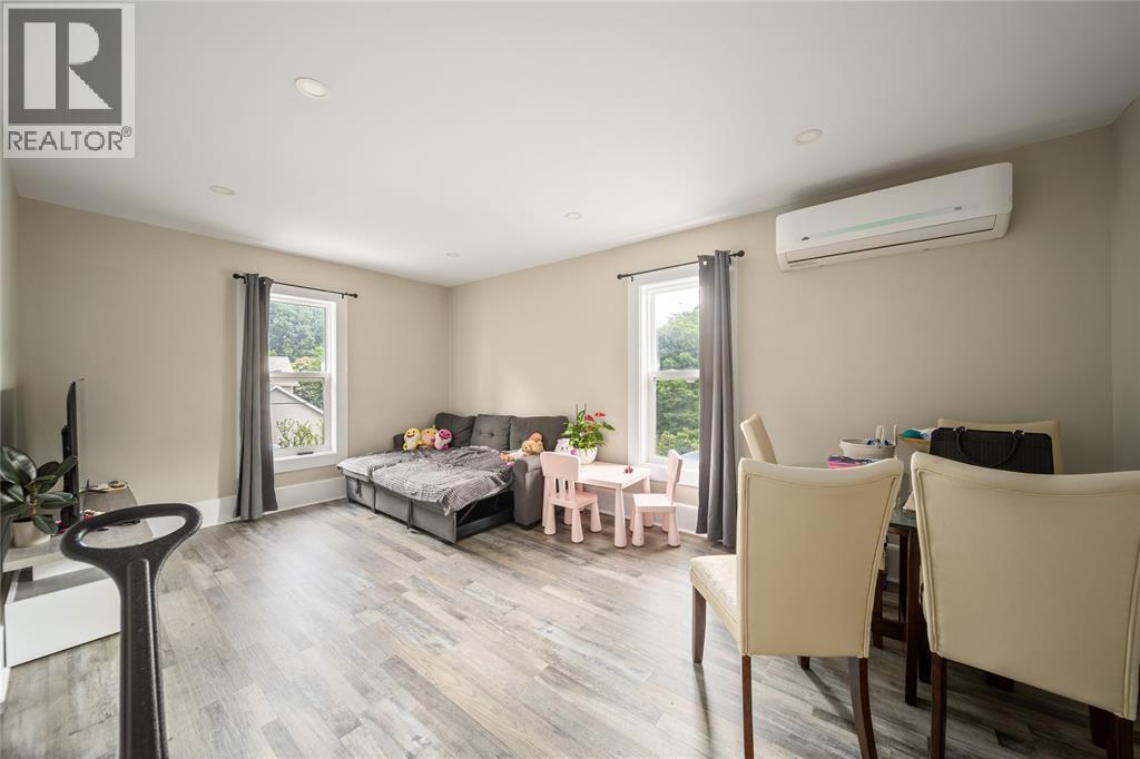 116 Cameron Street, Sarnia, ON - Indoor