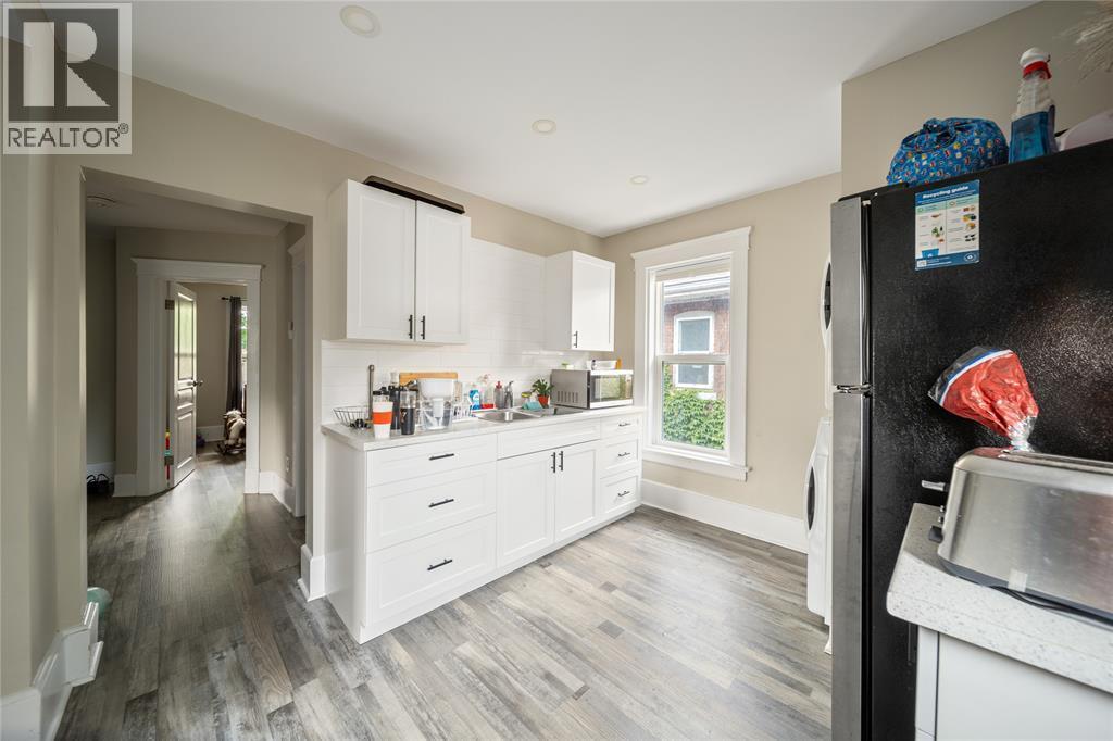 116 Cameron Street, Sarnia, ON - Indoor