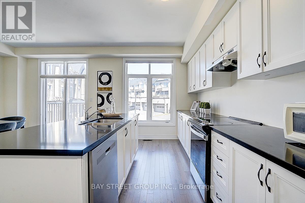 34 Phillipsen Way, Markham, ON - Indoor Photo Showing Kitchen With Double Sink With Upgraded Kitchen