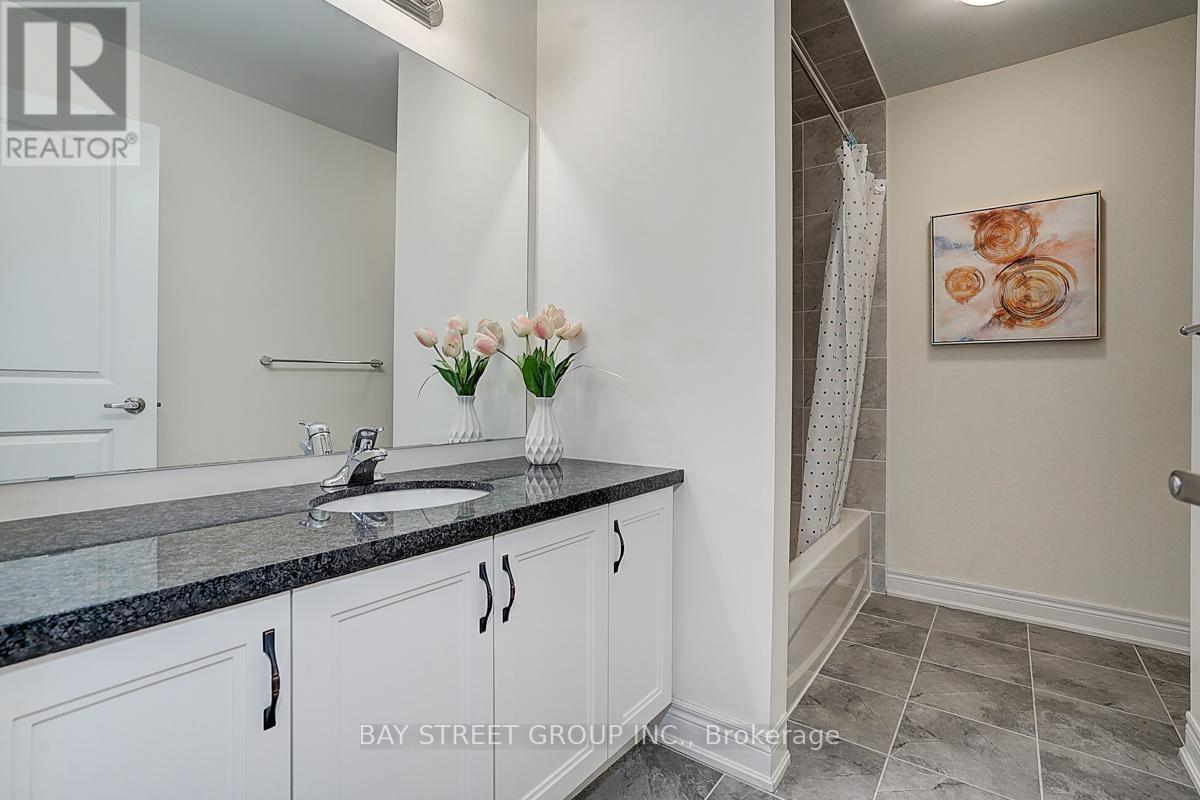 34 Phillipsen Way, Markham, ON - Indoor Photo Showing Bathroom