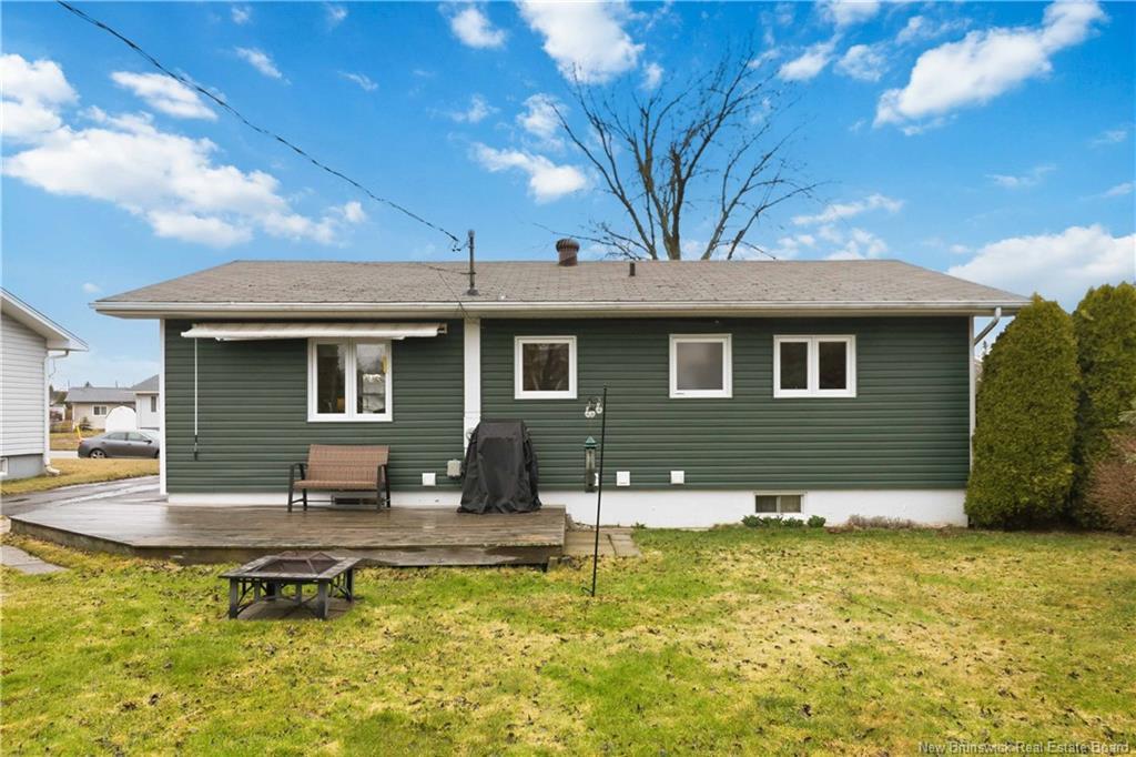 90 Pasadena Dr, Moncton, NB