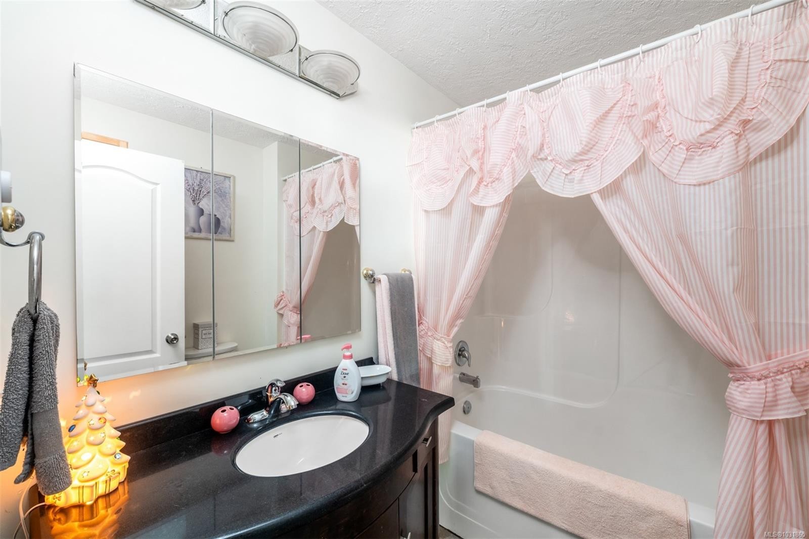 1480 Tatlo Rd, Crofton, BC