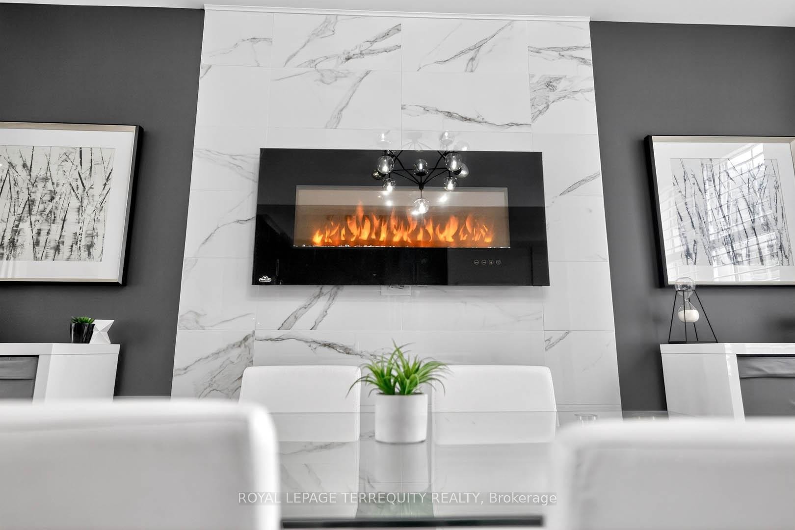 190 East'S Corners Boulevard, Vaughan, ON - Indoor Photo Showing Dining Room