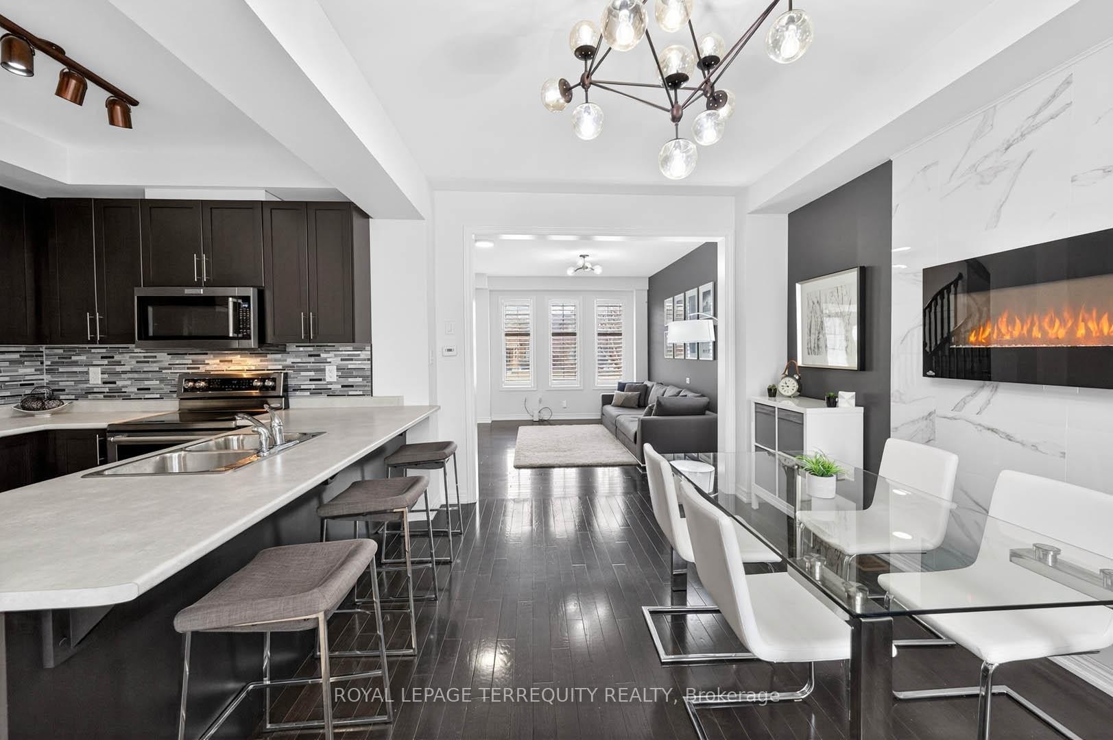 190 East'S Corners Boulevard, Vaughan, ON - Indoor Photo Showing Other Room