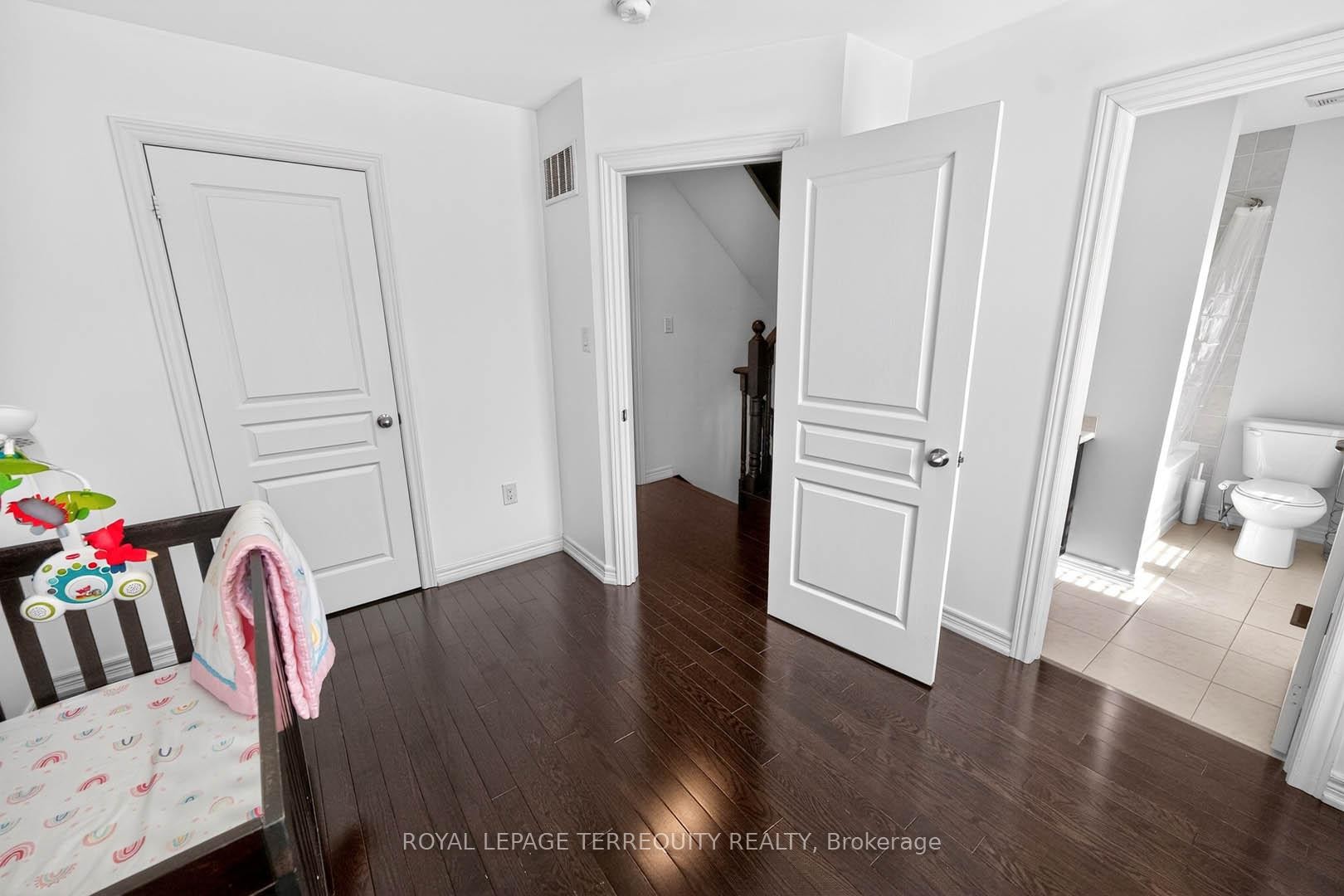 190 East'S Corners Boulevard, Vaughan, ON - Indoor Photo Showing Other Room