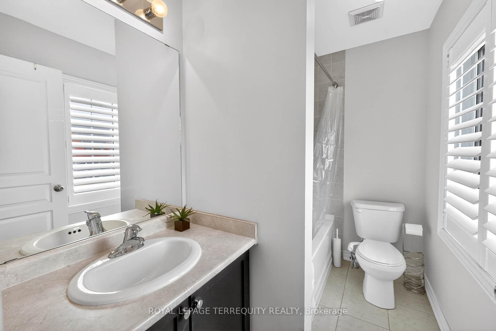 190 East'S Corners Boulevard, Vaughan, ON - Indoor Photo Showing Bathroom