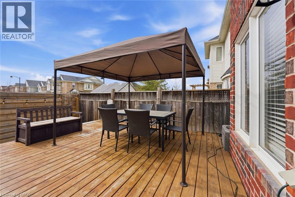 910 Vickerman Way, Milton, ON - Outdoor With Exterior