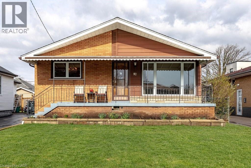 92 Reid Avenue S, Hamilton, ON - Outdoor With Deck Patio Veranda
