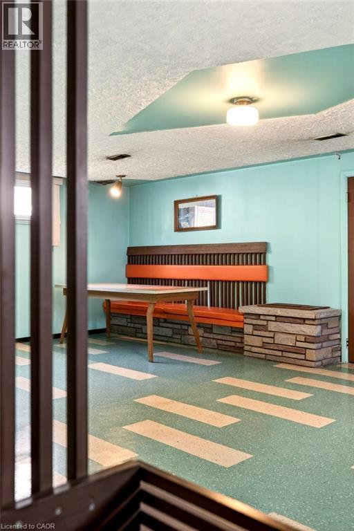 92 Reid Avenue S, Hamilton, ON - Indoor Photo Showing Other Room
